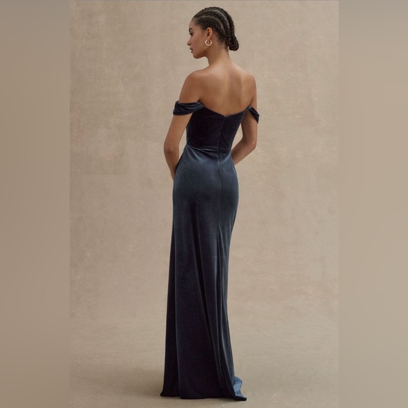 NWT Jenny Yoo Issa Off-The-Shoulder Stretch Velvet Column Gown - Picture 3 of 6